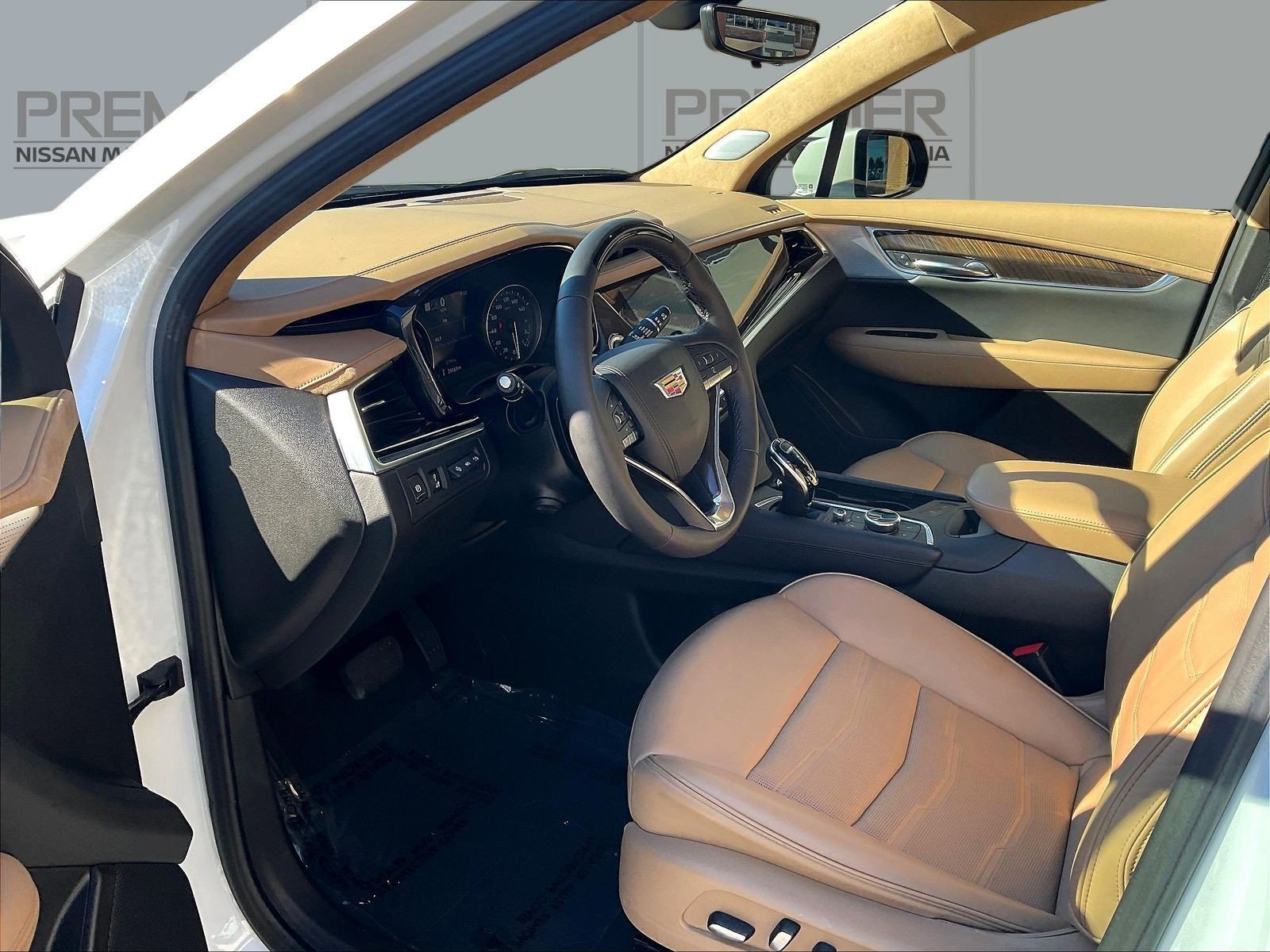 Used 2025 Cadillac XT6 Premium Luxury w/ Platinum Package FWD image 19