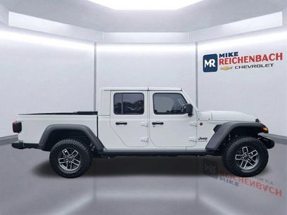 Used 2025 Jeep Gladiator Mojave w/ Technology Group