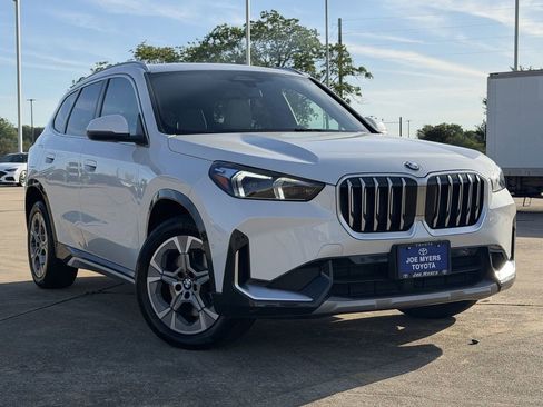 Used 2025 BMW X1 xDrive28i w/ Convenience Package AWD/4WD image 2