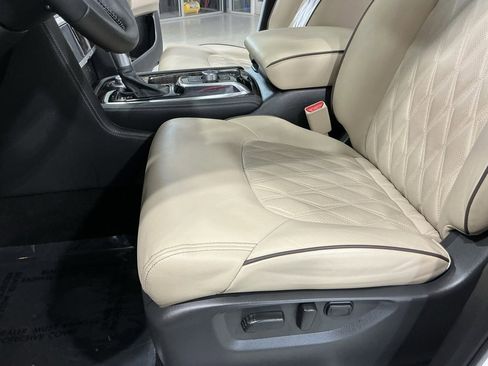 Used 2024 Nissan Armada Platinum w/ Captain's Chairs Package image 23