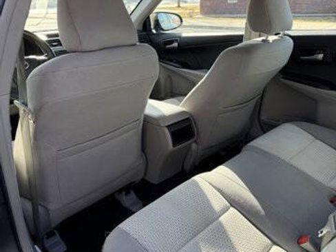 Used 2014 Toyota Camry LE image 21