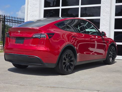 Used 2021 Tesla Model Y Long Range AWD/4WD image 4