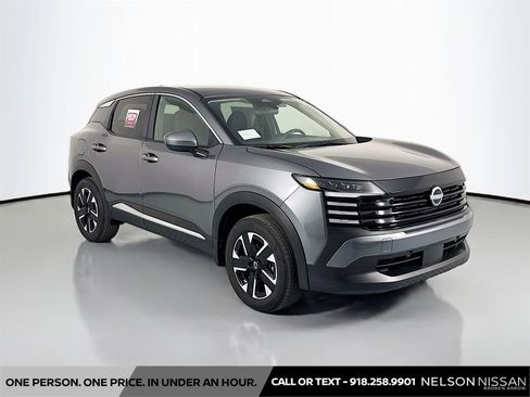 Certified 2025 Nissan Kicks SV AWD/4WD image 3