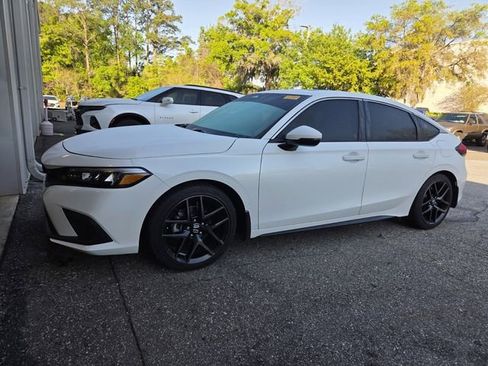 Used 2024 Honda Civic Sport Touring image 1