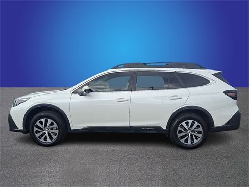 Used 2021 Subaru Outback Premium image 7