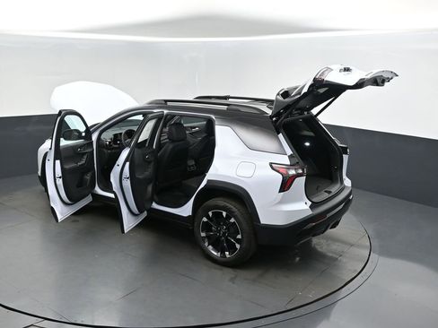 New 2026 Chevrolet Equinox RS image 2