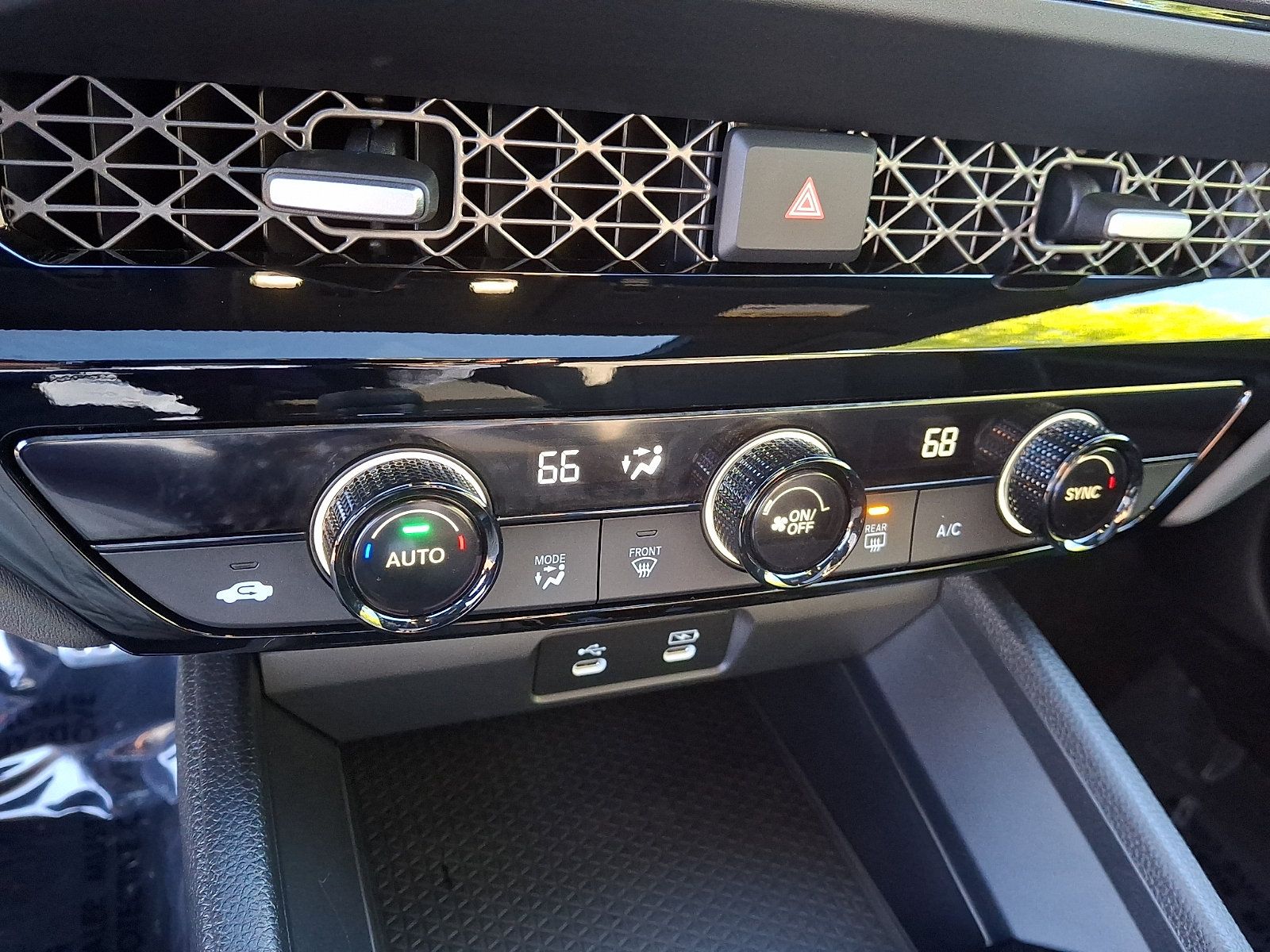 Used 2024 Honda Accord Sport image 16
