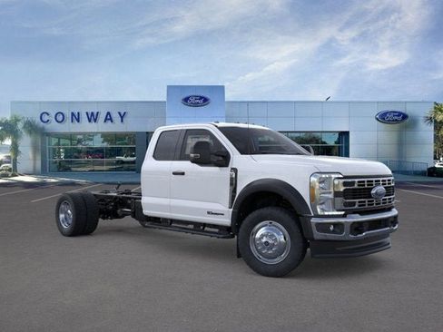 New 2026 Ford F550 4x4 Supercab Super Duty image 7