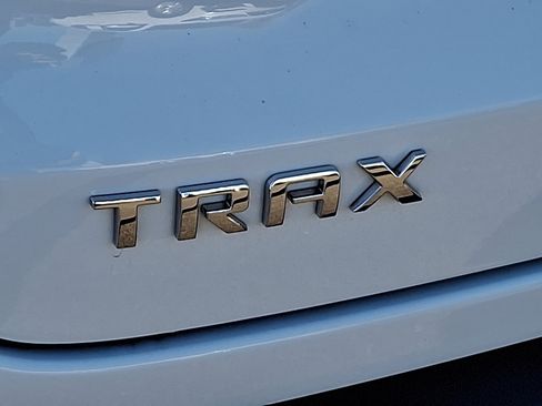 Used 2024 Chevrolet Trax LT image 29