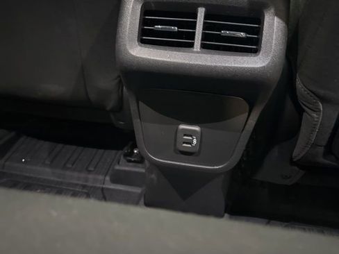 Used 2023 GMC Terrain SLE image 20