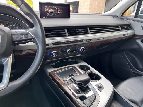 Used 2019 Audi Q7 2.0T Premium w/ Convenience Package AWD/4WD image 12