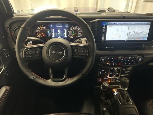 New 2026 Jeep Wrangler Moab image 3