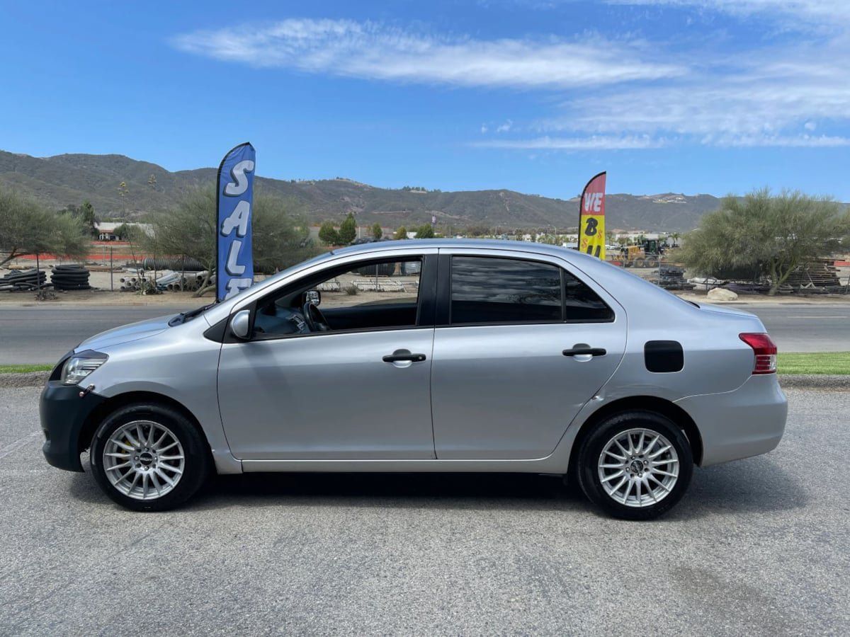 Used 2012 Toyota Yaris Sedan FWD image 8