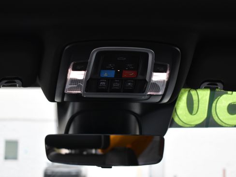 Used 2024 RAM 2500 Limited image 30