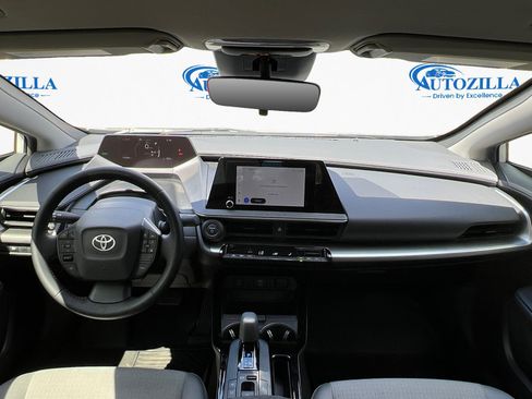 Used 2023 Toyota Prius FWD image 13