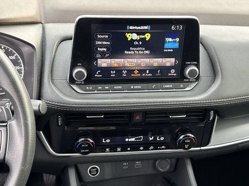 Used 2023 Nissan Rogue SV AWD/4WD image 17