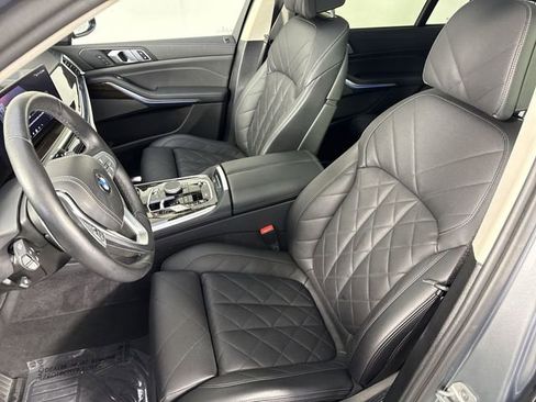 Used 2025 BMW X7 xDrive40i w/ Premium Package AWD/4WD image 18