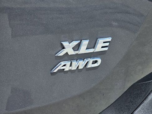 Used 2015 Toyota RAV4 XLE AWD/4WD image 13