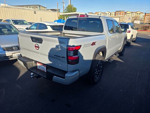Used 2024 Nissan Frontier PRO-4X w/ Pro Convenience Package image 3