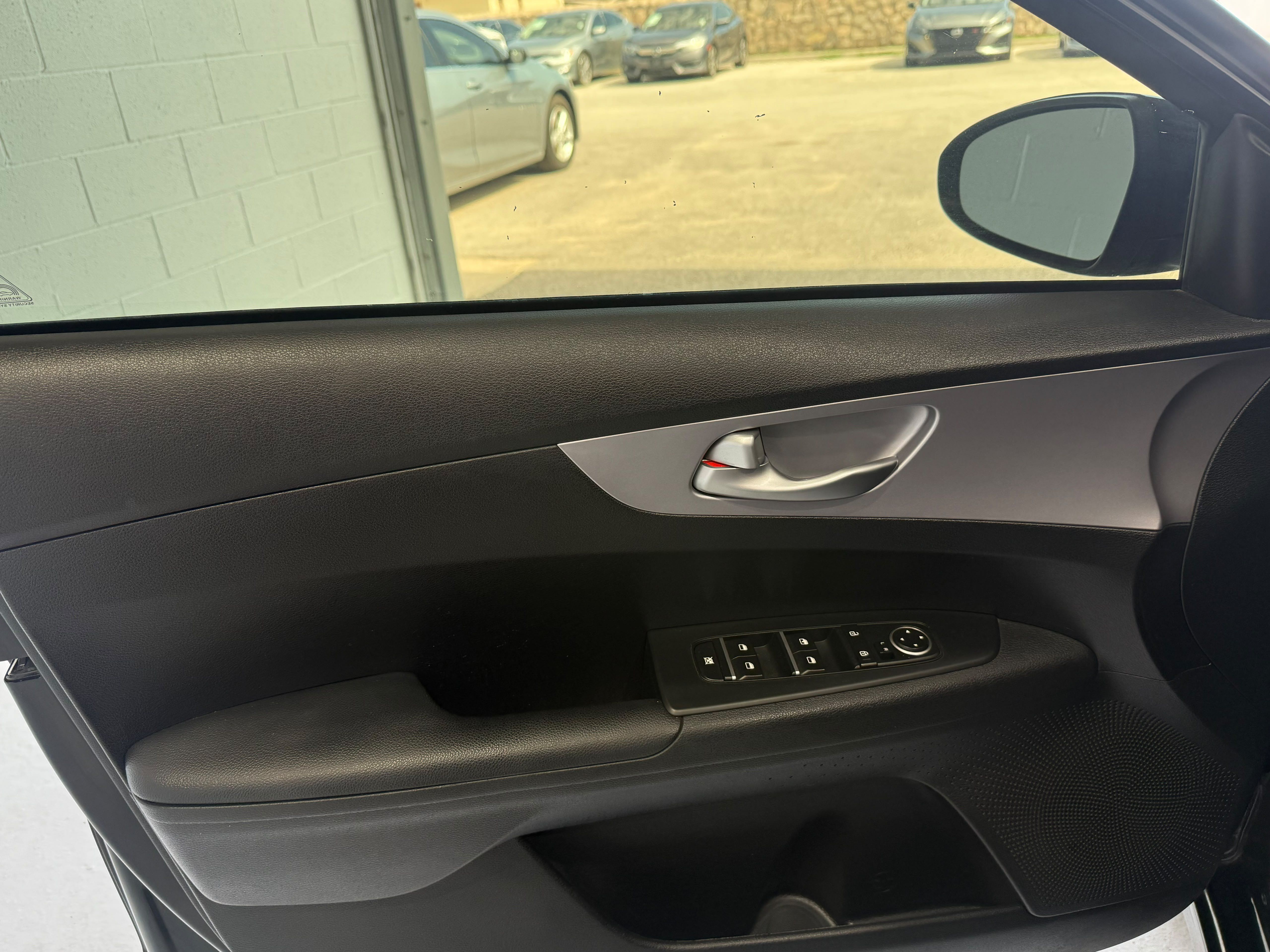 Used 2024 Kia Forte LXS FWD image 11