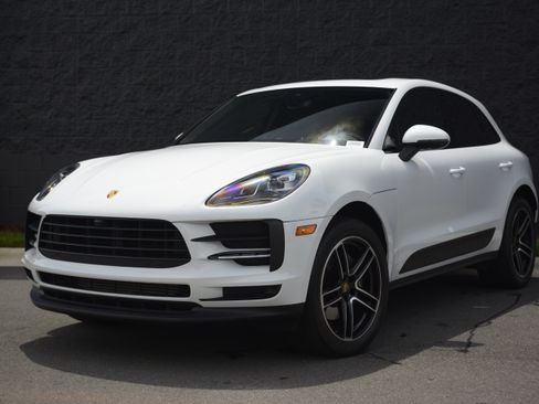 Certified 2021 Porsche Macan AWD/4WD image 43