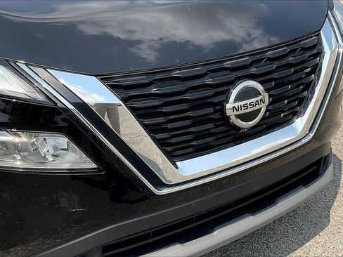 Used 2021 Nissan Rogue SV w/ Premium Package image 28