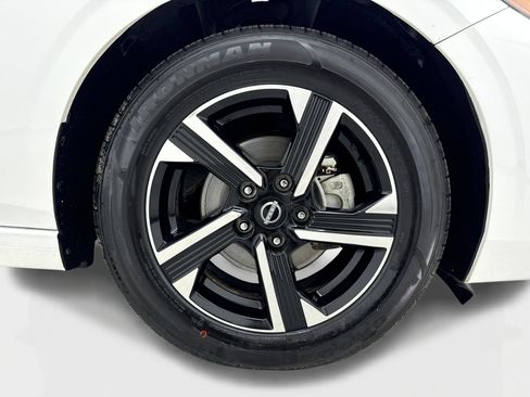 Used 2024 Nissan Sentra SV FWD image 46