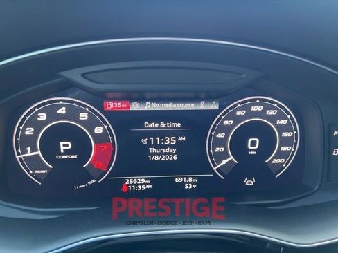 Used 2024 Audi RS Q8 image 44