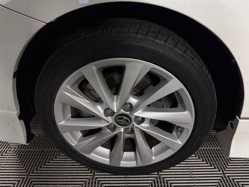 Used 2018 Toyota Corolla iM w/ Carpet Mat Package (TMS) FWD image 11