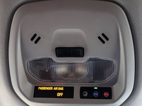 Used 2025 Chevrolet Trax ACTIV w/ Driver Confidence Package FWD image 28