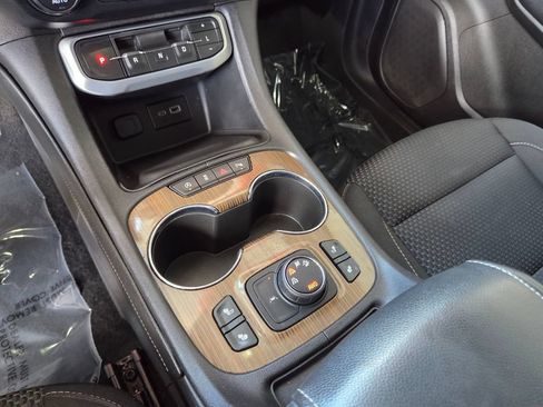 Used 2021 GMC Acadia SLE w/ Driver Convenience Package AWD/4WD image 26