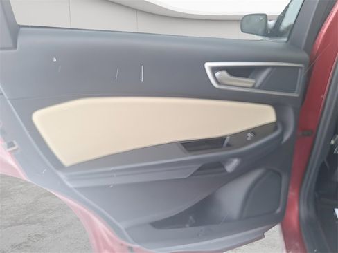 Used 2018 Ford Edge SEL w/ Equipment Group 201A image 15