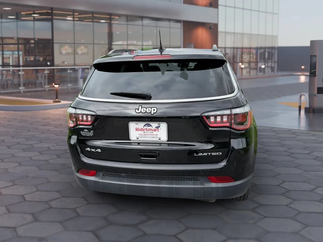 Used 2020 Jeep Compass Limited AWD/4WD image 10