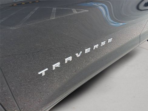 Used 2025 Chevrolet Traverse LT AWD/4WD image 36