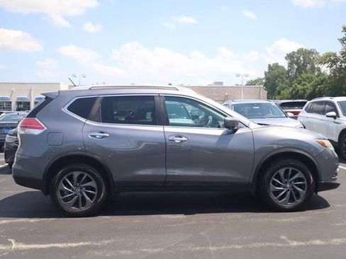 Used 2016 Nissan Rogue SL w/ SL Premium Package AWD/4WD image 4