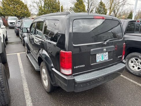 Used 2007 Dodge Nitro SXT image 4