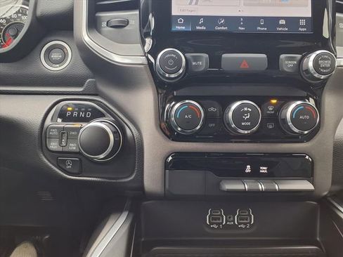 Used 2022 RAM 1500 Big Horn image 24