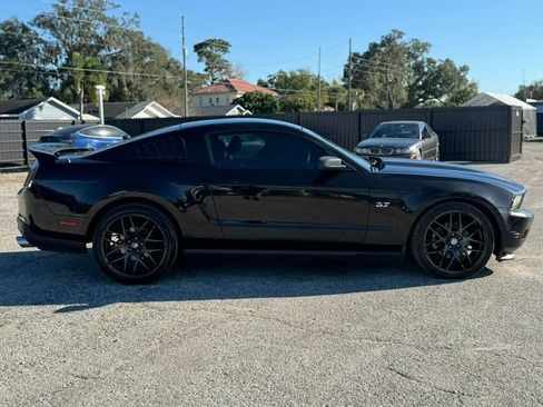 Used 2012 Ford Mustang 2dr Coupe V6 image 6