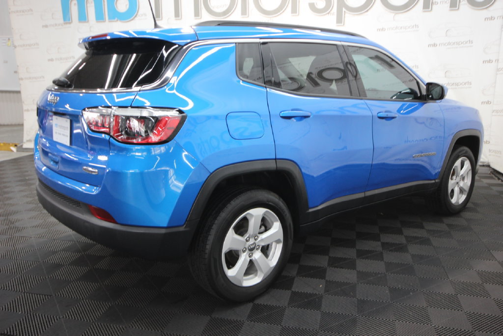 Used 2019 Jeep Compass Latitude w/ Cold Weather Group AWD/4WD image 8