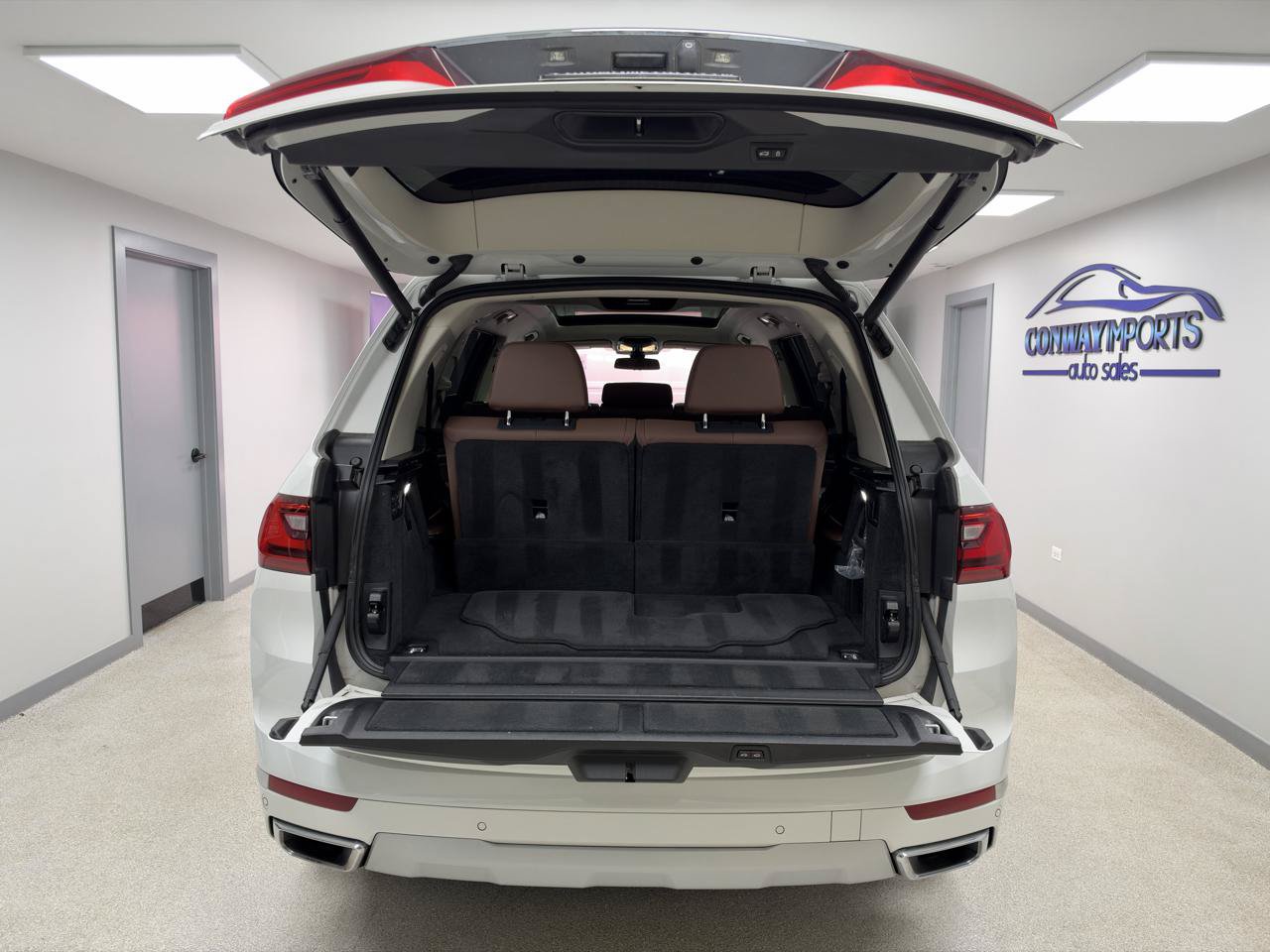 Used 2021 BMW X7 xDrive40i w/ Premium Package AWD/4WD image 37