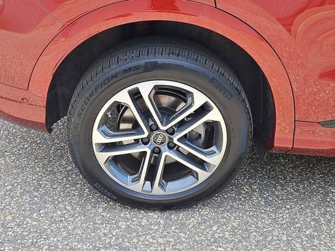 Certified 2025 Audi Q5 Premium w/ Premium Plus AWD/4WD image 8
