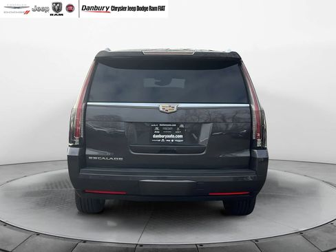 Used 2016 Cadillac Escalade Platinum image 5