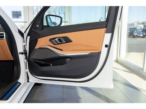 New 2026 BMW 330i xDrive Sedan w/ Convenience Package AWD/4WD image 59
