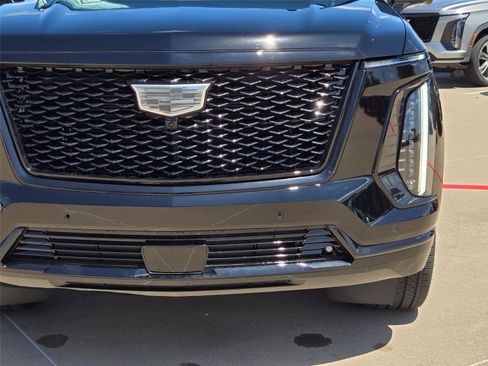 New 2026 Cadillac Escalade Platinum Sport w/ LPO, ONYX Package AWD/4WD image 6