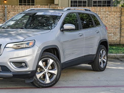 Used 2020 Jeep Cherokee Limited image 12