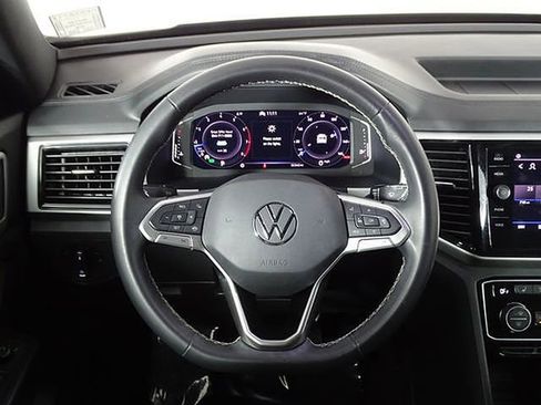 Used 2022 Volkswagen Atlas Cross Sport SE image 23
