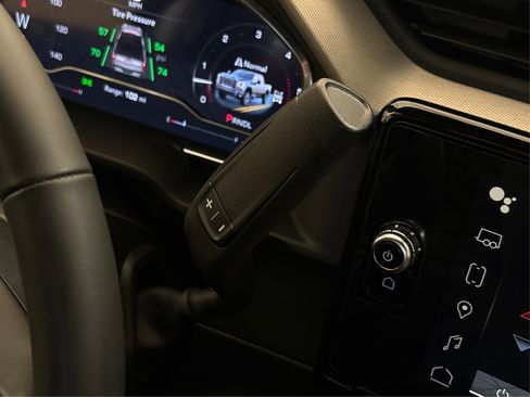 Used 2025 GMC Sierra 3500 Denali image 29