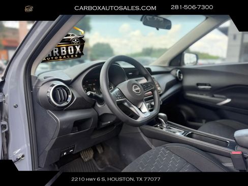 Used 2024 Nissan Kicks SV FWD image 14