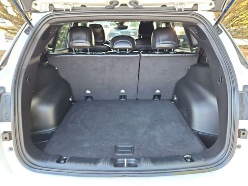 Used 2024 Jeep Compass Latitude AWD/4WD image 29