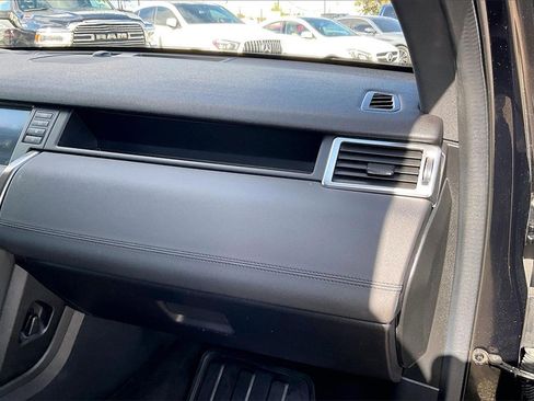 Used 2019 Land Rover Discovery Sport HSE image 23